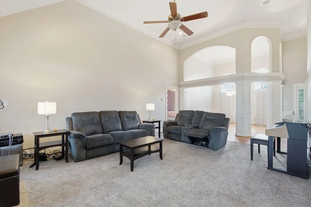 1084 Bay Colony Drive Richmond KY 40475