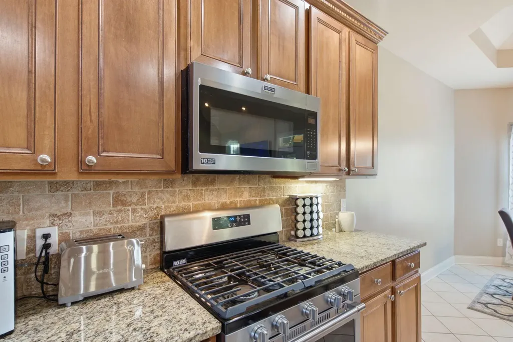1084 Bay Colony Drive Richmond KY 40475