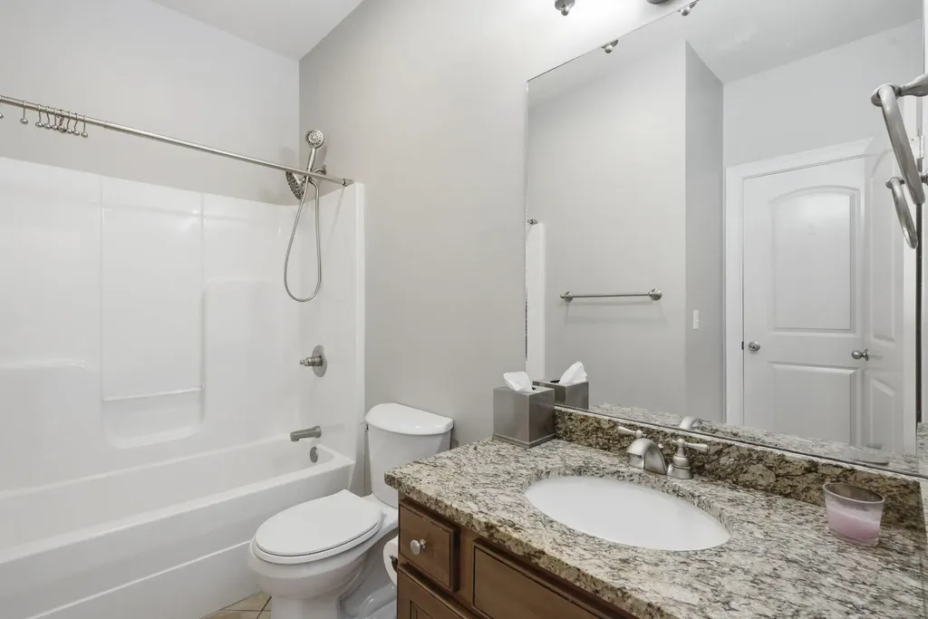 1084 Bay Colony Drive Richmond KY 40475