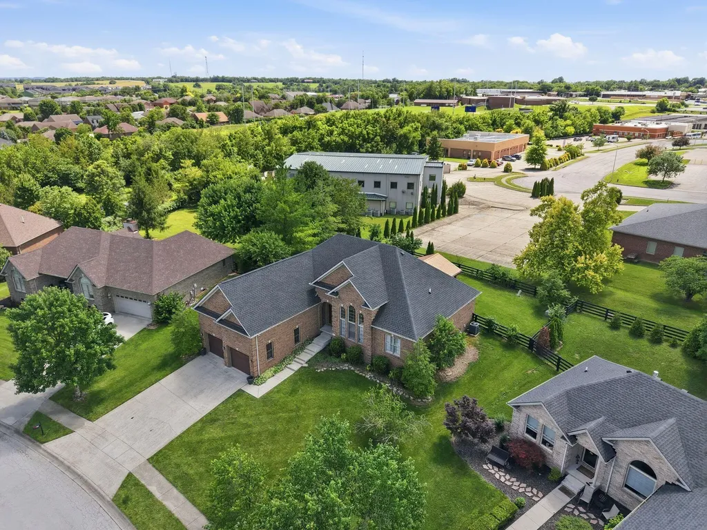 1084 Bay Colony Drive Richmond KY 40475