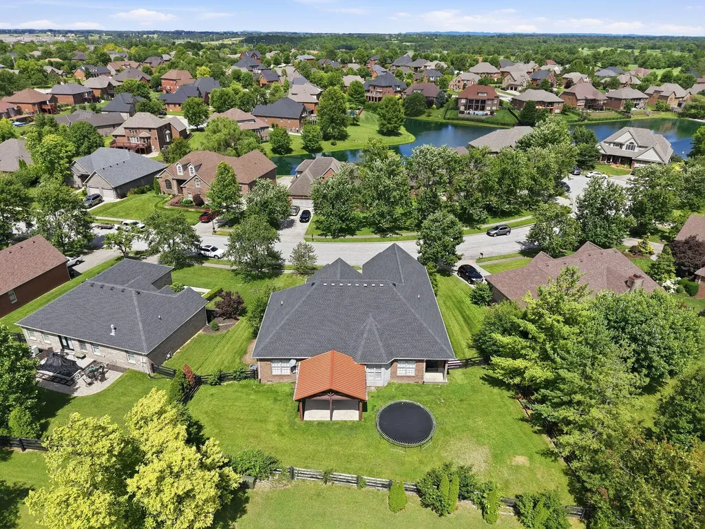 1084 Bay Colony Drive Richmond KY 40475