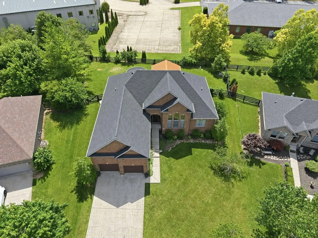 1084 Bay Colony Drive Richmond KY 40475