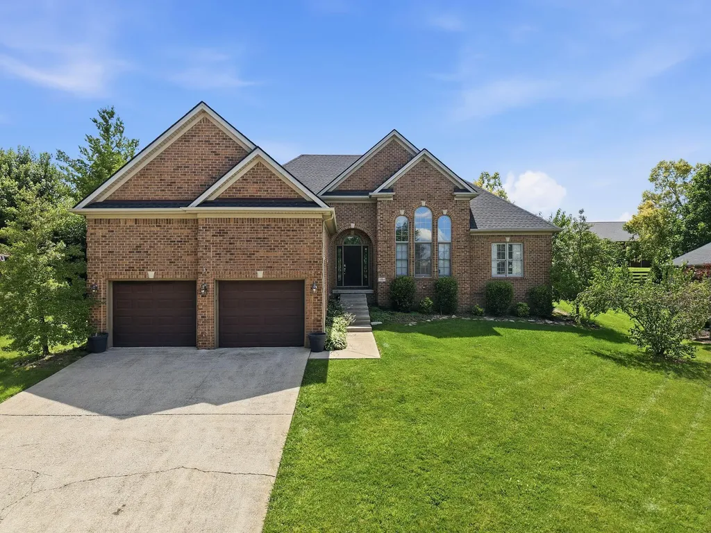 1084 Bay Colony Drive Richmond KY 40475