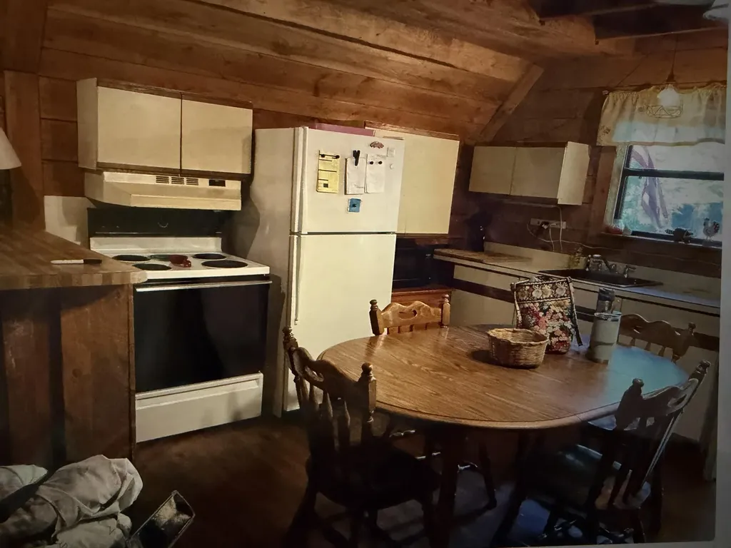 100 Cowboy Lane Wellington KY 40387