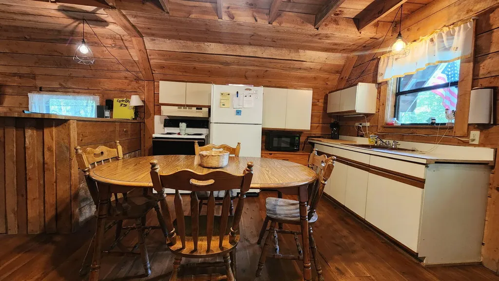 100 Cowboy Lane Wellington KY 40387
