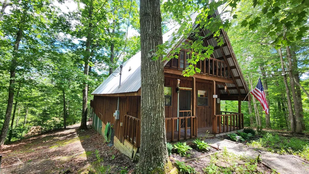 100 Cowboy Lane Wellington KY 40387
