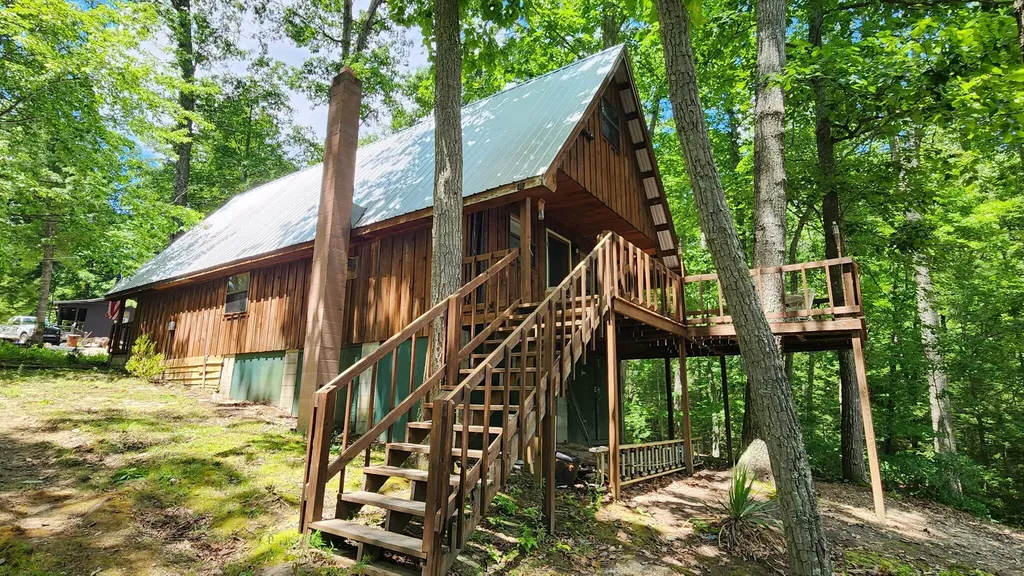 100 Cowboy Lane Wellington KY 40387
