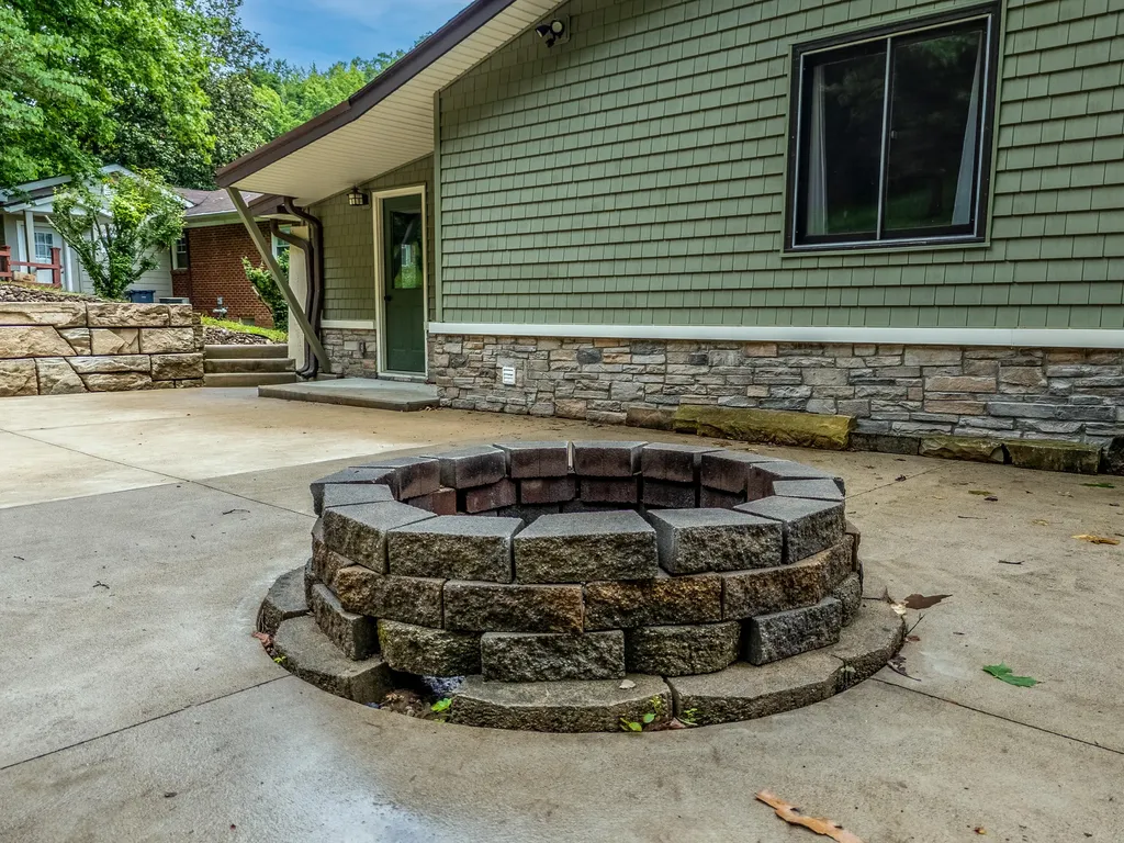 451 N Wilson Avenue Morehead KY 40351
