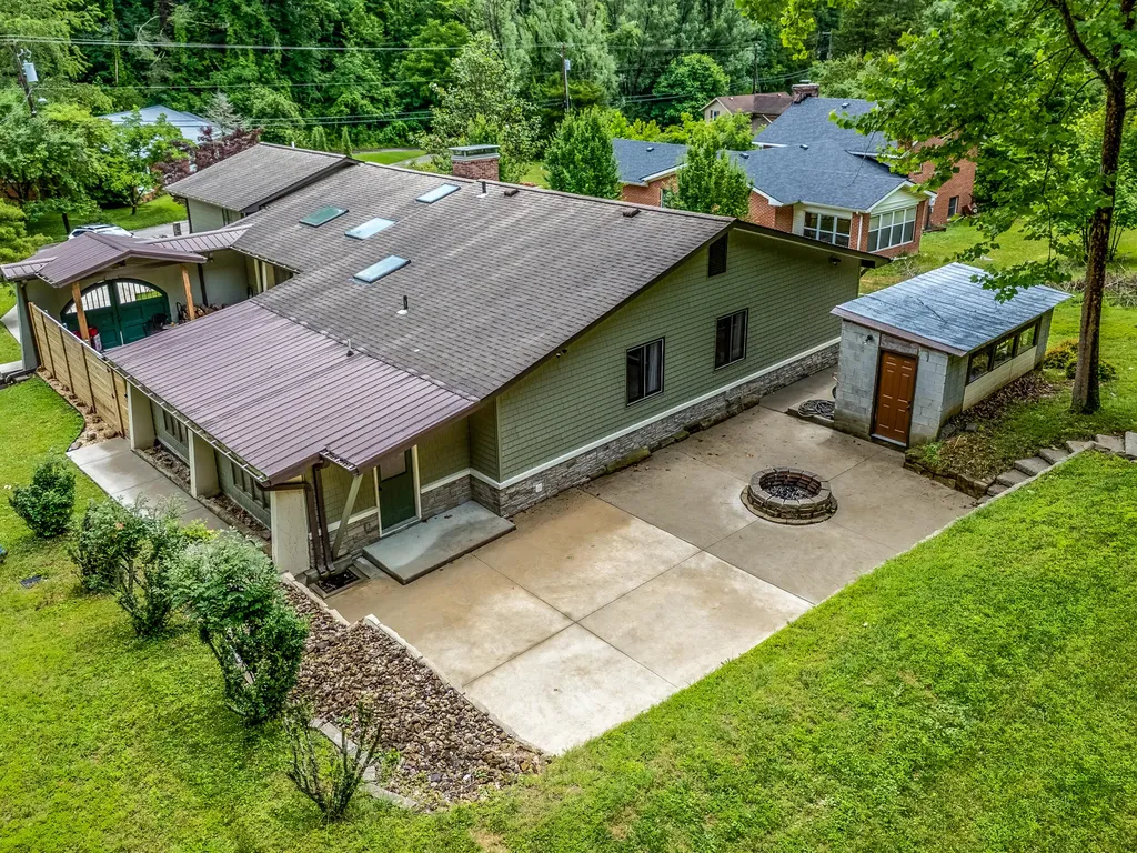 451 N Wilson Avenue Morehead KY 40351