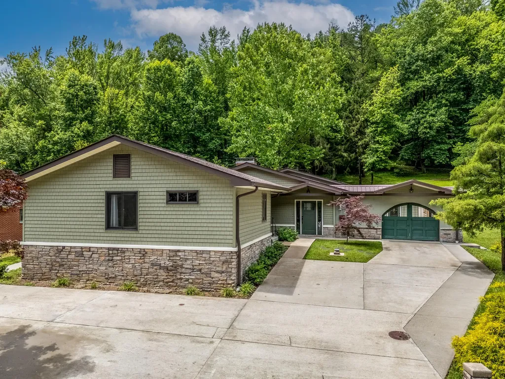 451 N Wilson Avenue Morehead KY 40351