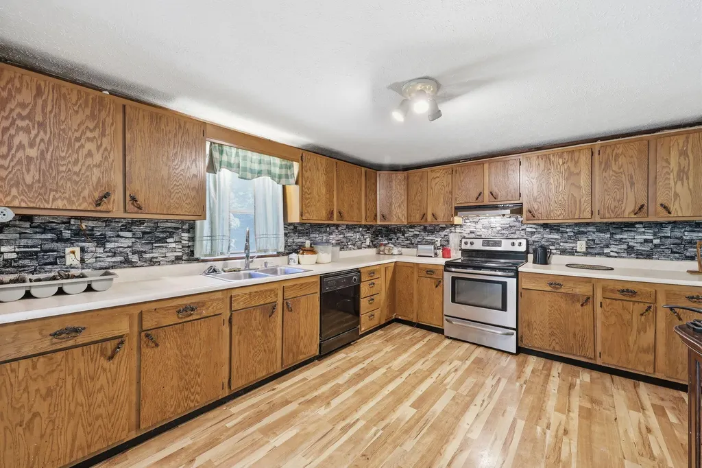 110 Ebon Road Wellington KY 40387