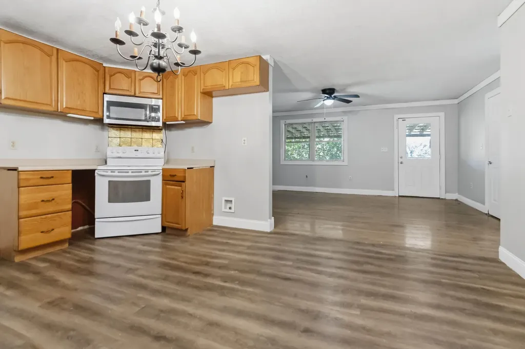 3301 Ky-39 Crab Orchard KY 40419