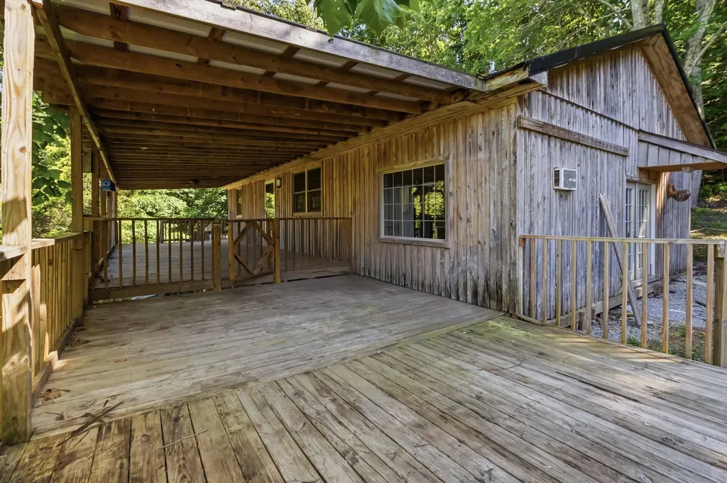 3301 Ky-39 Crab Orchard KY 40419