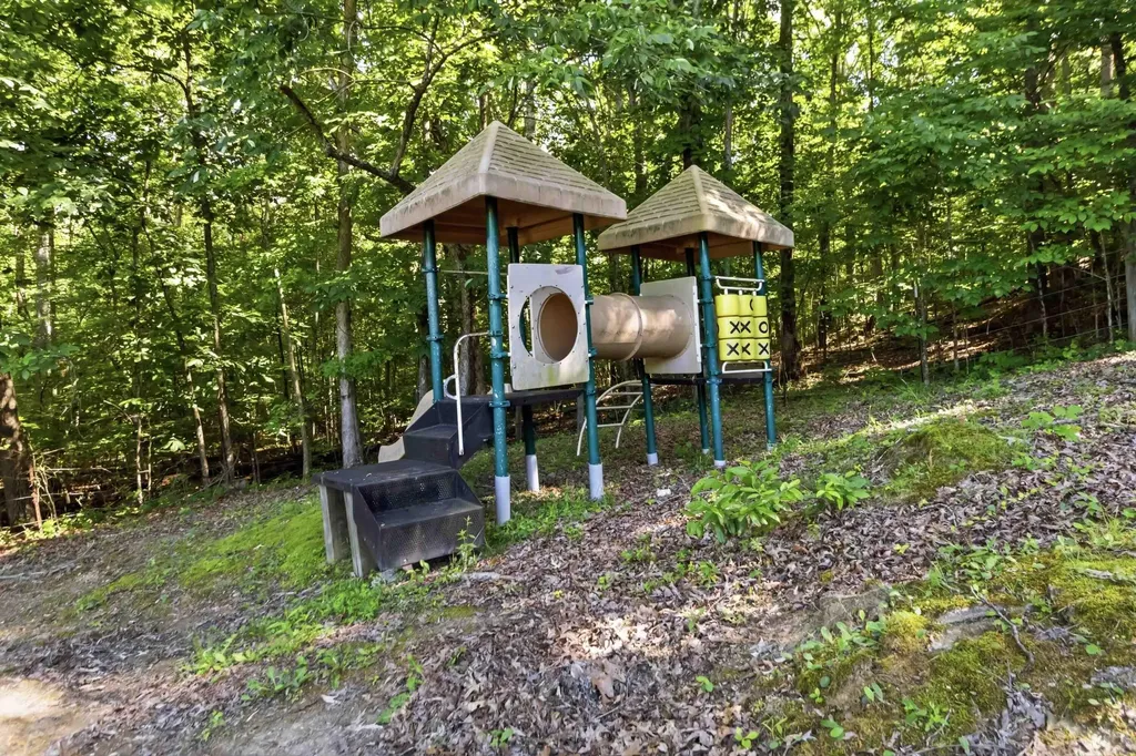 3301 Ky-39 Crab Orchard KY 40419