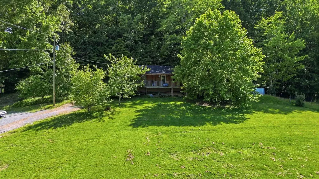 3301 Ky-39 Crab Orchard KY 40419
