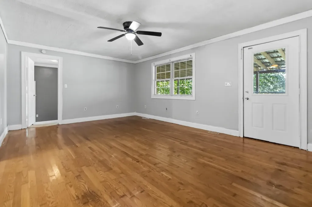 3301 Ky-39 Crab Orchard KY 40419