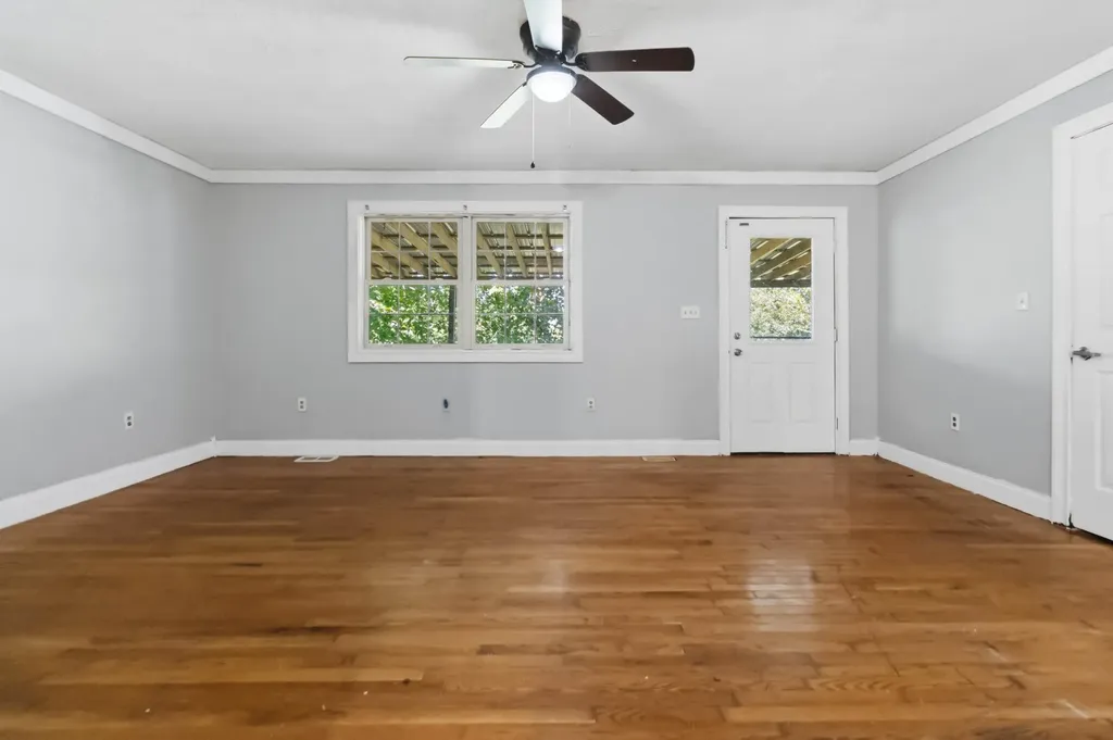 3301 Ky-39 Crab Orchard KY 40419