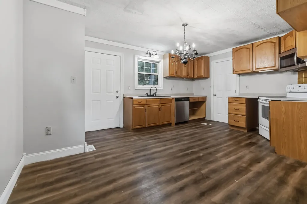 3301 Ky-39 Crab Orchard KY 40419