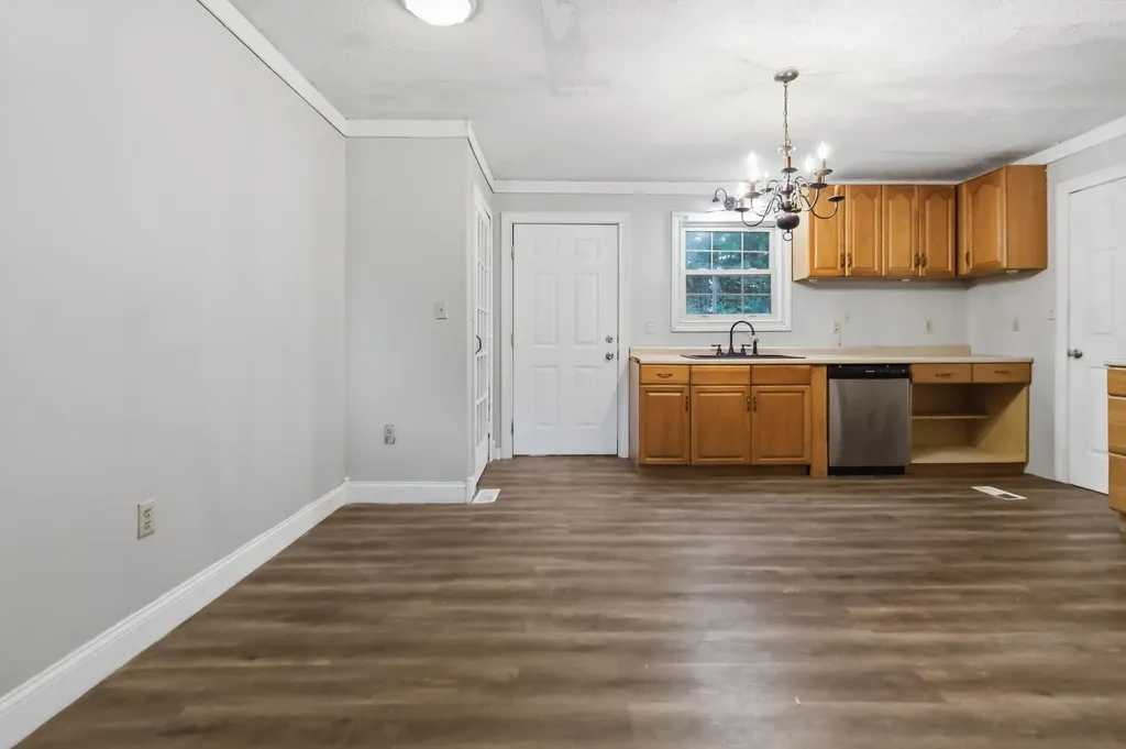 3301 Ky-39 Crab Orchard KY 40419