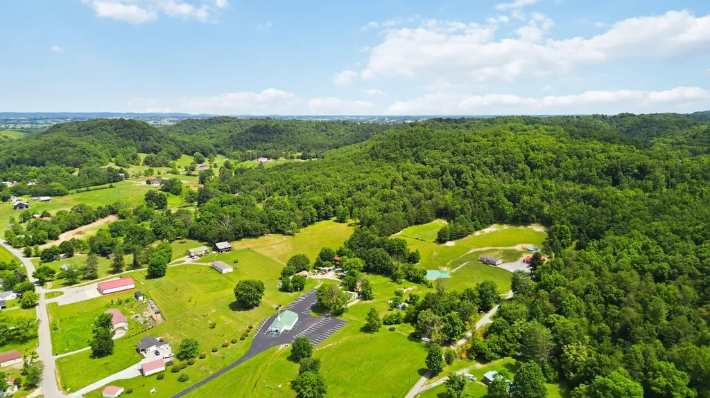 190 Geneva-mckinney Road Stanford KY 40484