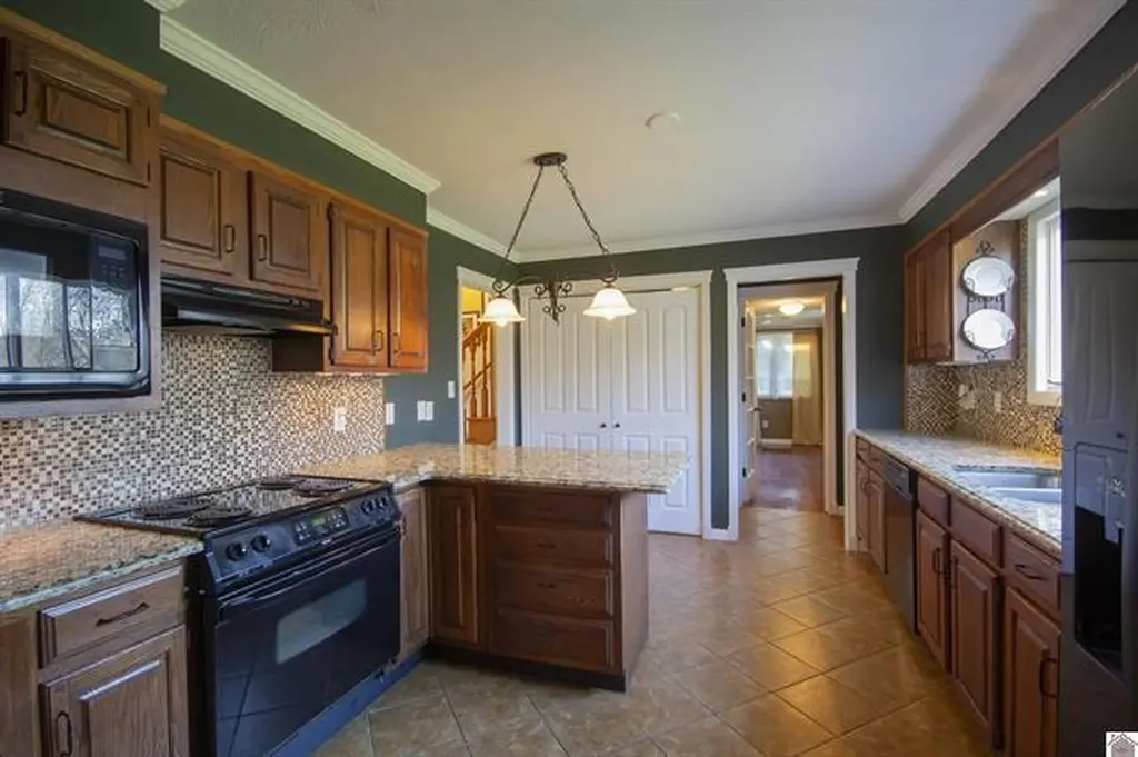 340 Mcintosh Road Hickory KY 42051