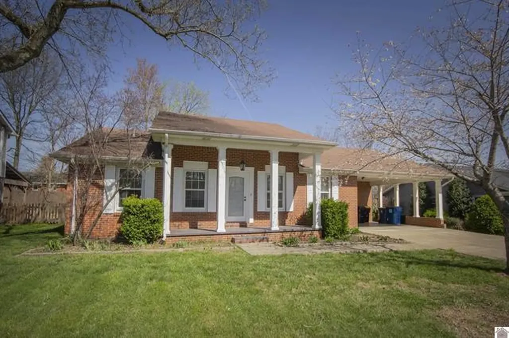 1656 College Terrace Murray KY 42071