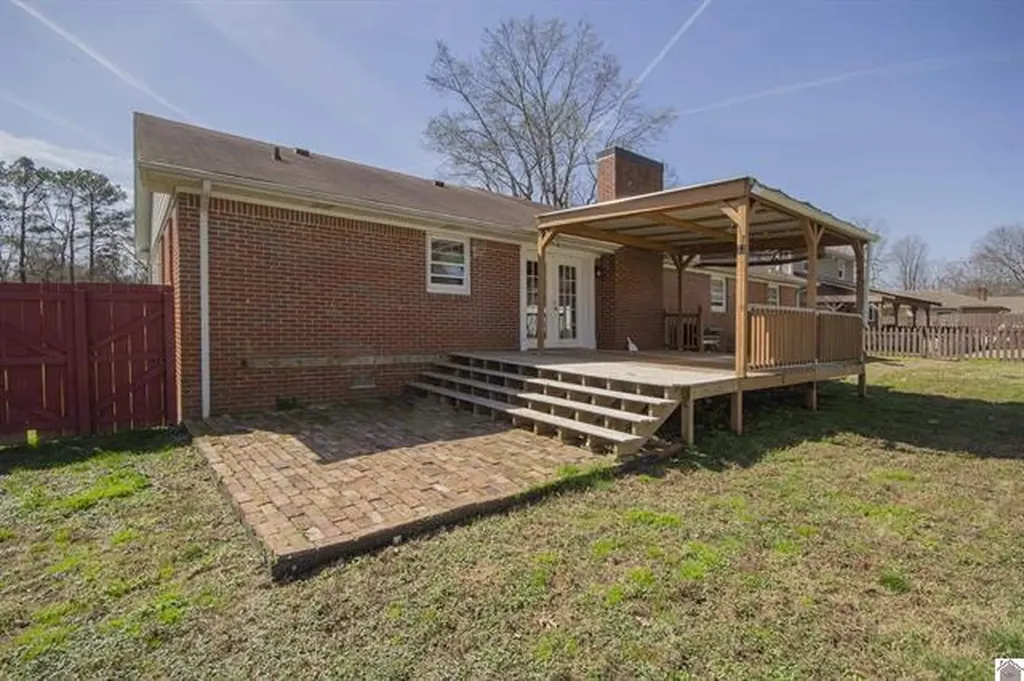 1656 College Terrace Murray KY 42071