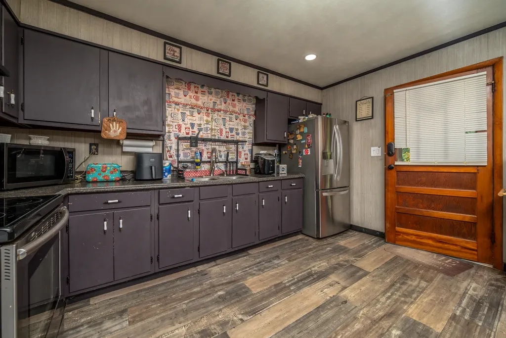 1845 Spaws Creek West Liberty KY 41472