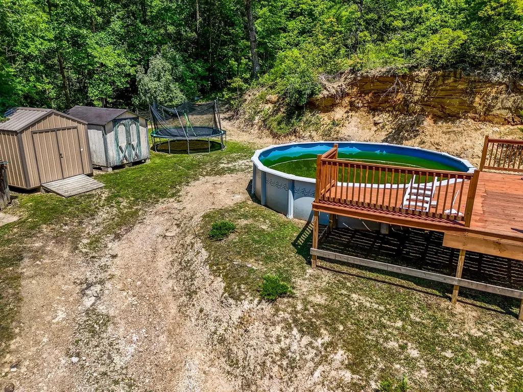 1845 Spaws Creek West Liberty KY 41472