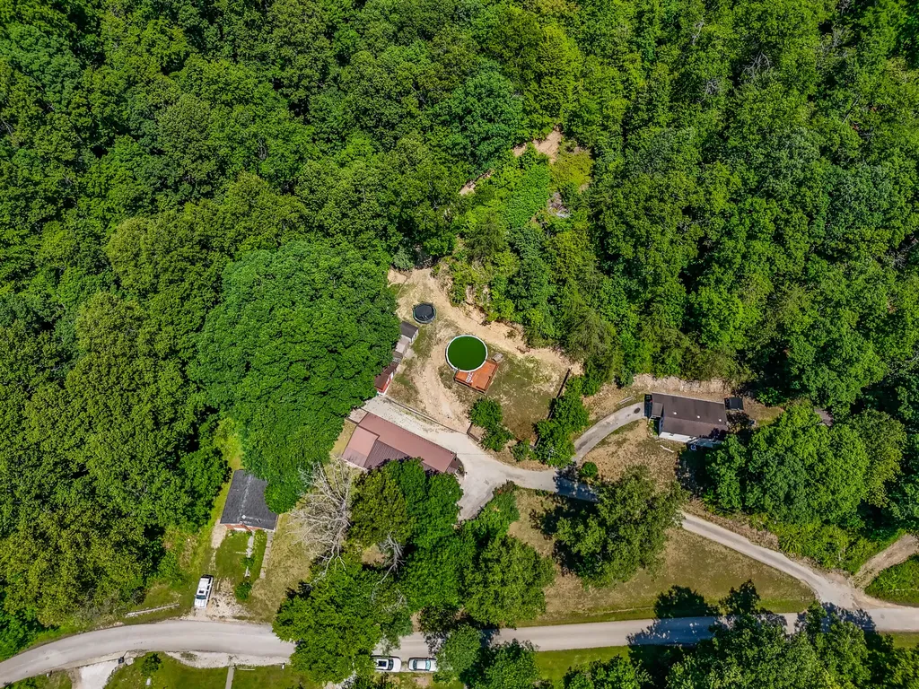 1845 Spaws Creek West Liberty KY 41472