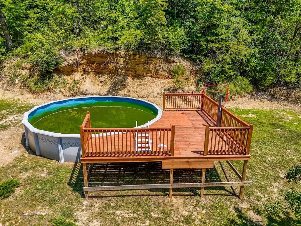 1845 Spaws Creek West Liberty KY 41472