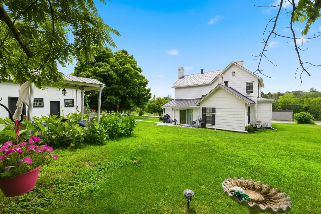 828 E Main Street Stanford KY 40484