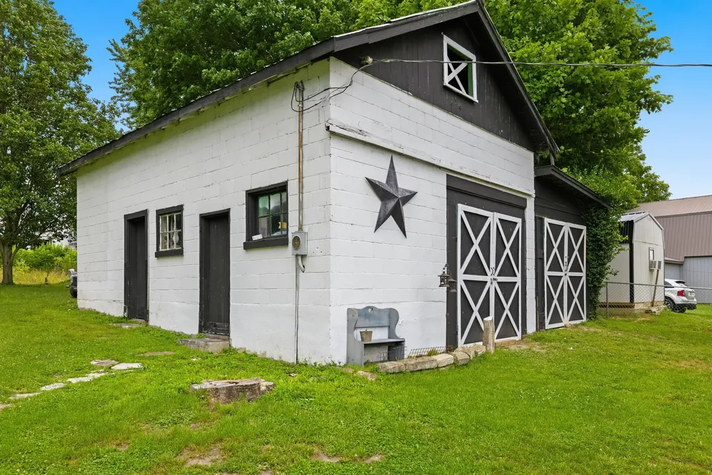 828 E Main Street Stanford KY 40484