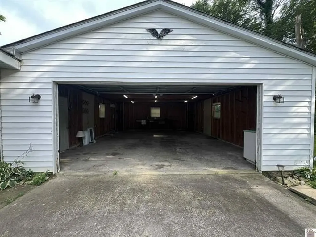 2237 Little Cypress Road Calvert City KY 42029