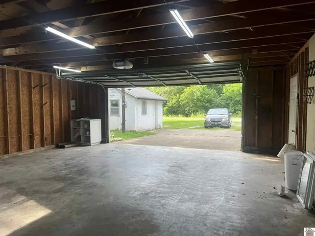 2237 Little Cypress Road Calvert City KY 42029