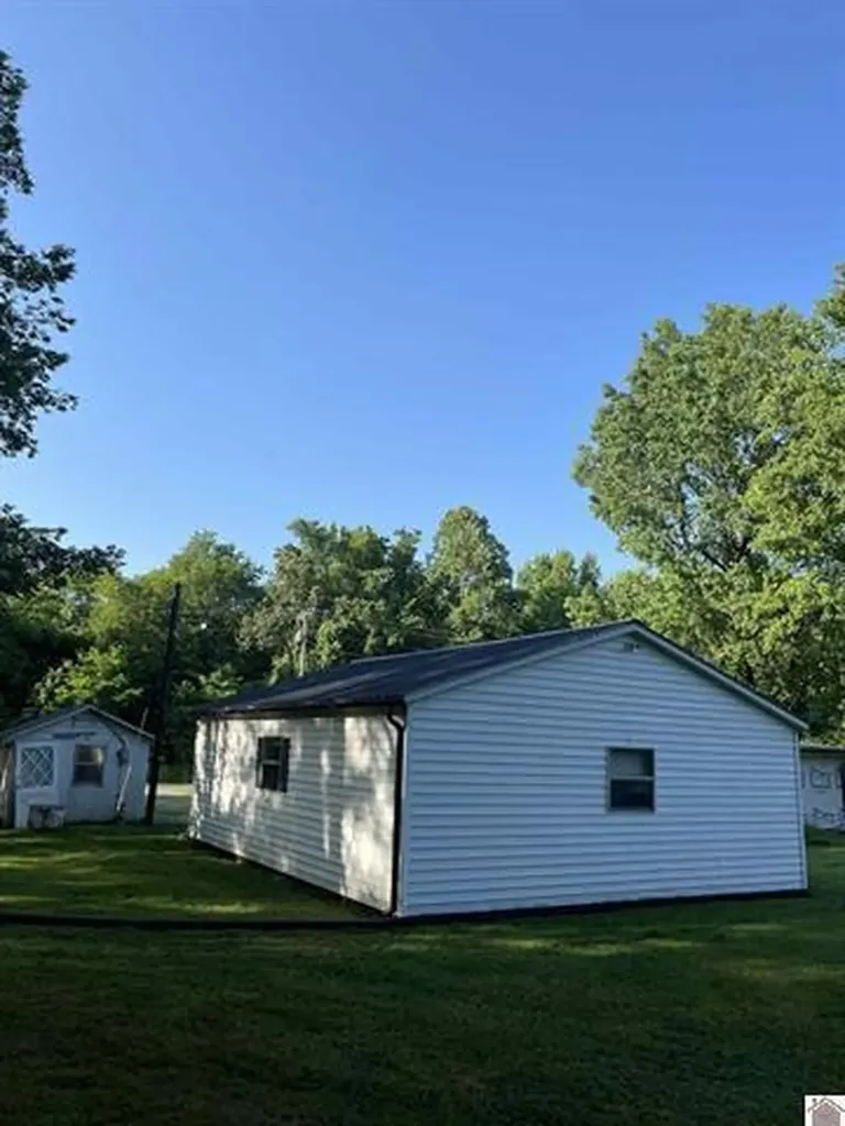 2237 Little Cypress Road Calvert City KY 42029