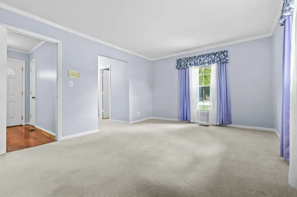 839 Springhill Lane Frankfort KY 40601
