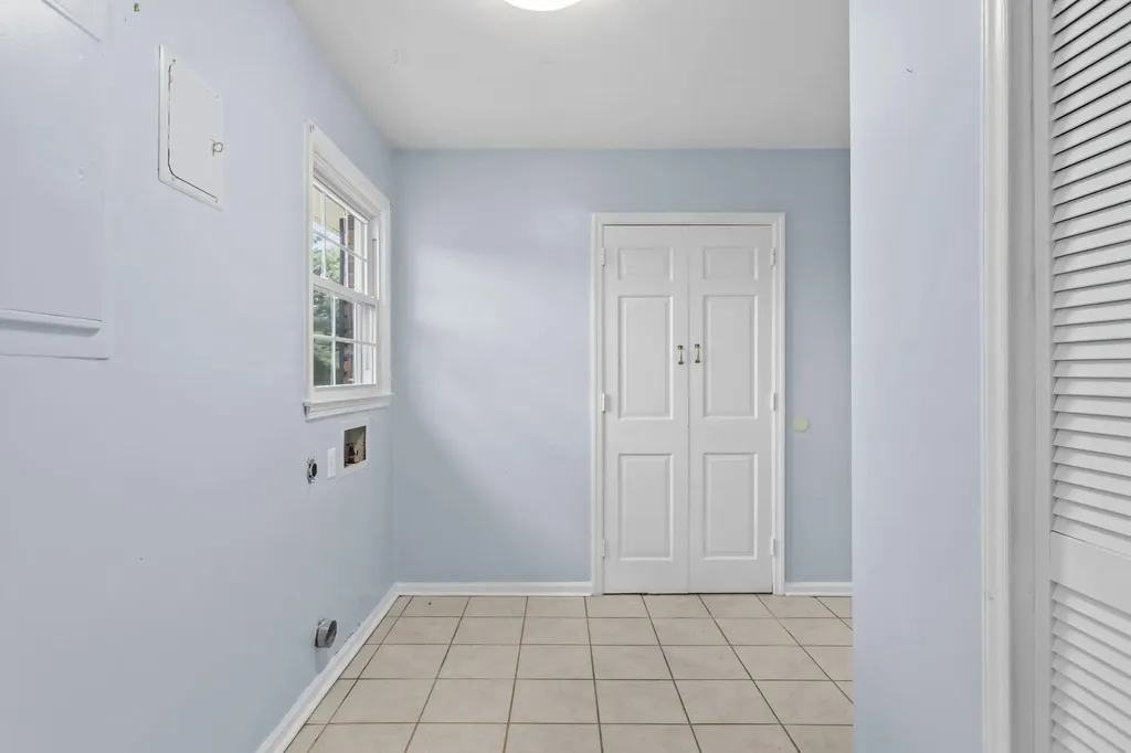 839 Springhill Lane Frankfort KY 40601