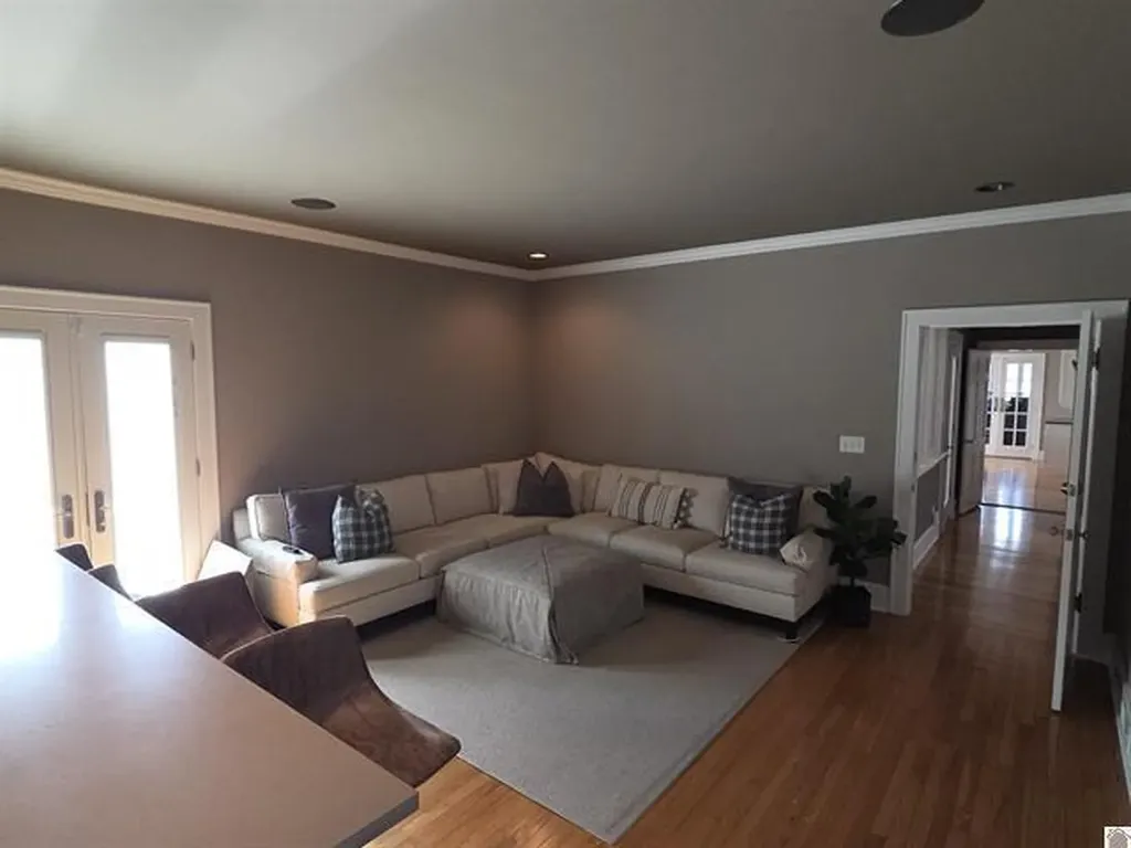 715 Woodland Drive Paducah KY 42001