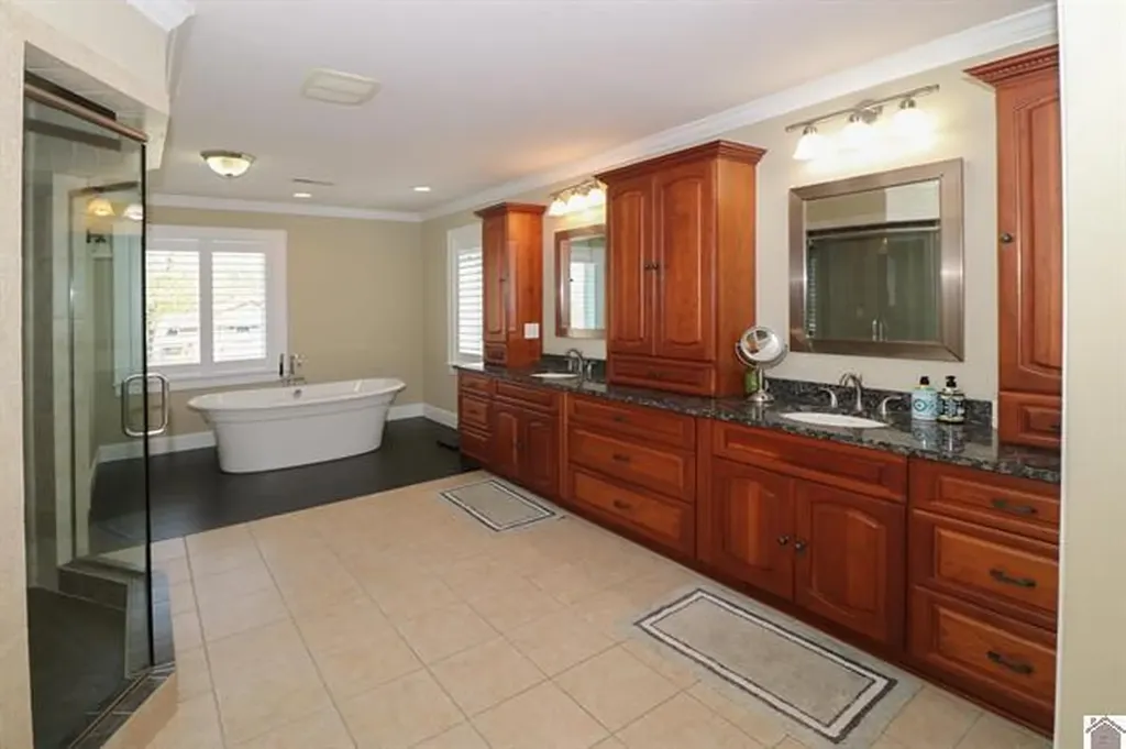 715 Woodland Drive Paducah KY 42001