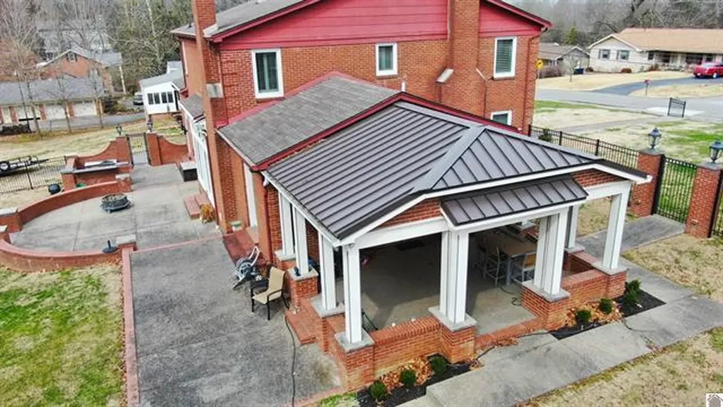 715 Woodland Drive Paducah KY 42001