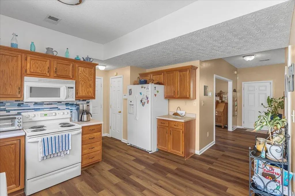 3141 Roundway Down Lane Lexington KY 40509