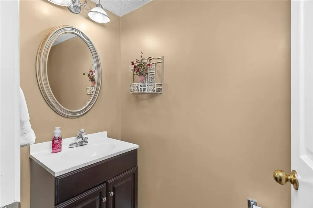 3141 Roundway Down Lane Lexington KY 40509
