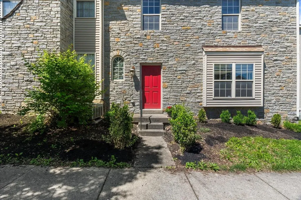 3141 Roundway Down Lane Lexington KY 40509