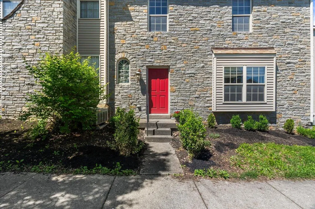 3141 Roundway Down Lane Lexington KY 40509