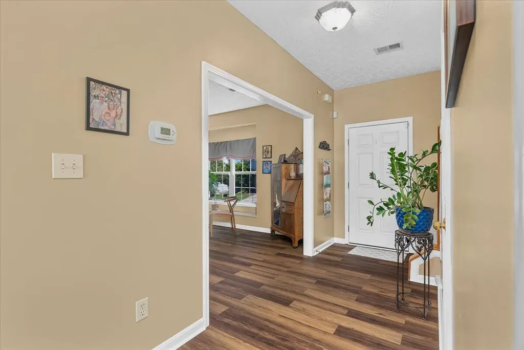 3141 Roundway Down Lane Lexington KY 40509