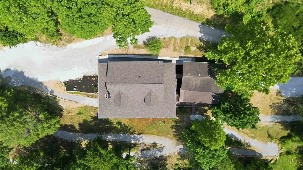1464 Hawk Ridge Road London KY 40741
