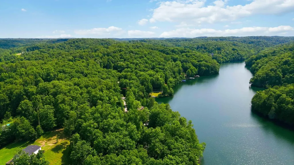 1464 Hawk Ridge Road London KY 40741