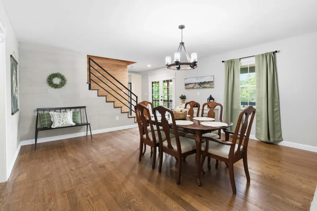 1464 Hawk Ridge Road London KY 40741