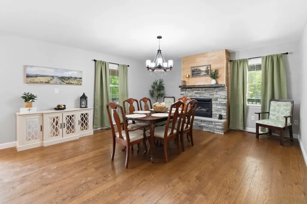 1464 Hawk Ridge Road London KY 40741